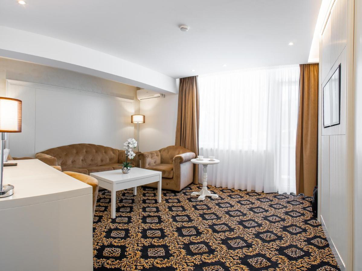 Hotel Belvedere Ефоріє-Норд Екстер'єр фото